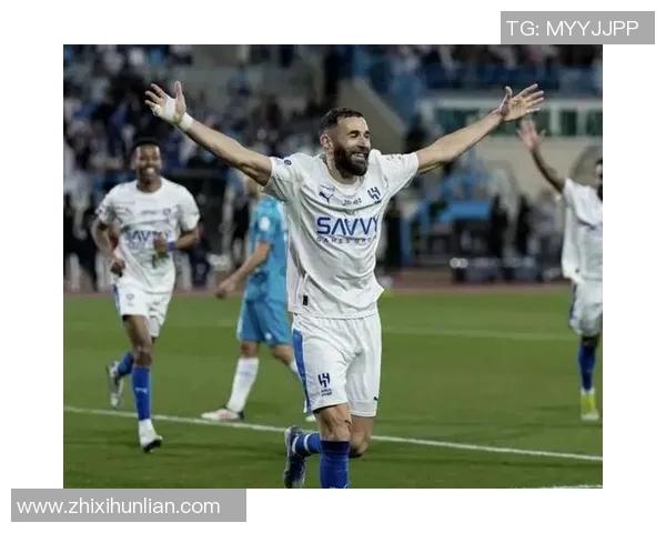 本泽马:从足球天才到传奇射手的辉煌旅程与荣耀时刻